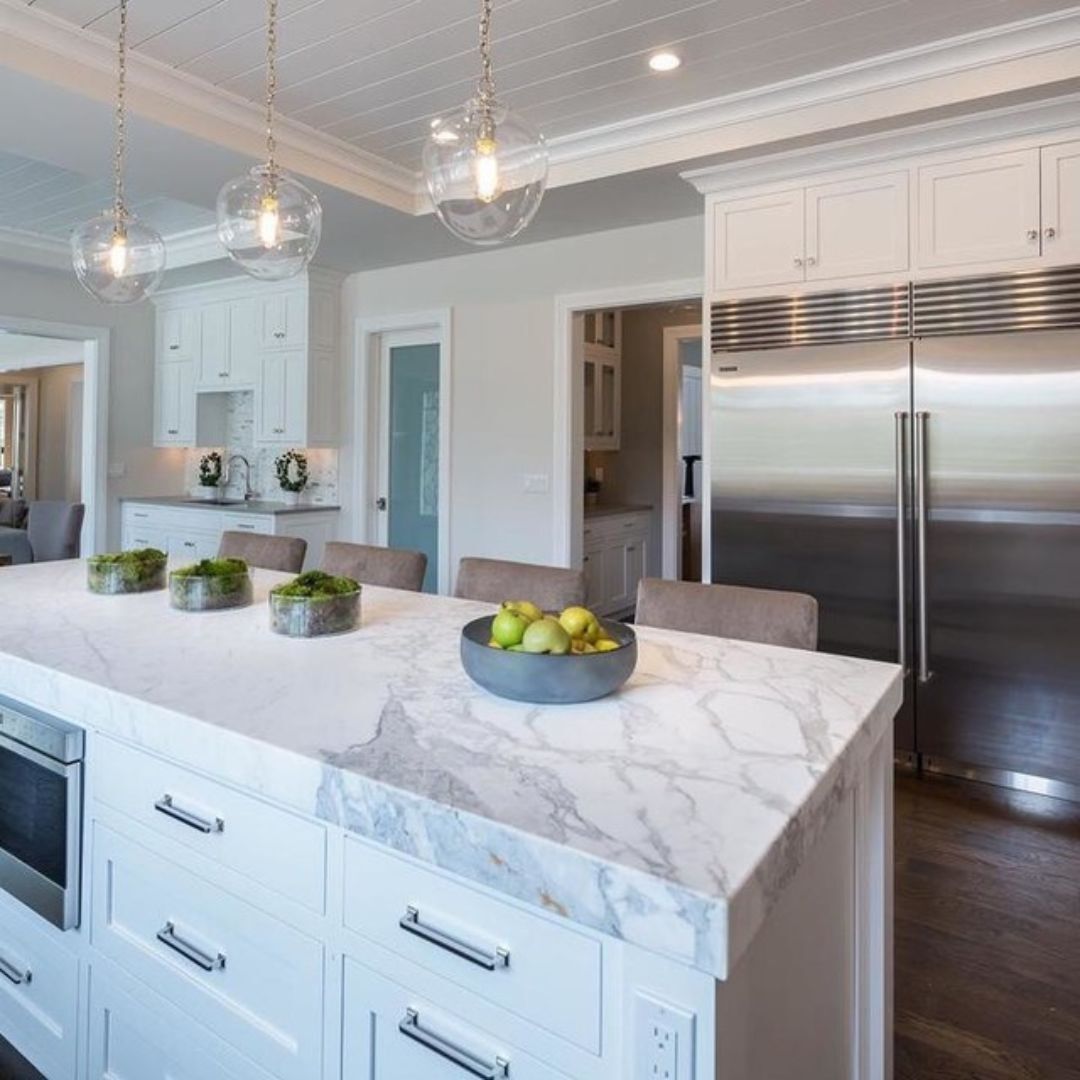 kitchen with smart pendants and under-cabinet lighting